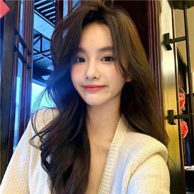 八月鬱金香粤语